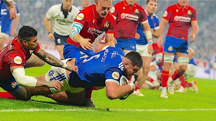 OVALIE – Bleus et Bleuets triplement bonifiés. Pau dominé et Bayonne réorganisé. Dax sourit, Biarritz et Mont-de-Marsan grimacent.